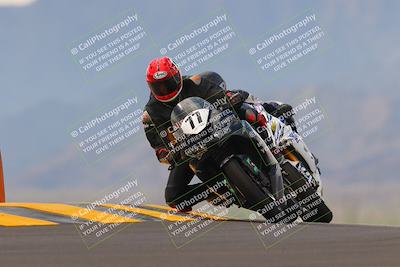 media/Sep-11-2022-SoCal Trackdays (Sun) [[81b7e951af]]/Turn 9 (930am)/